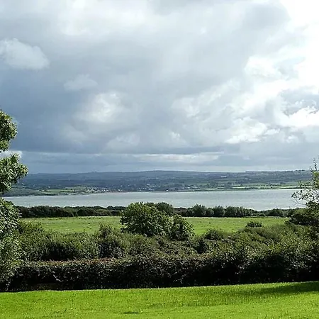 Charming For Two Guests By The River Shannon, Ireland *
