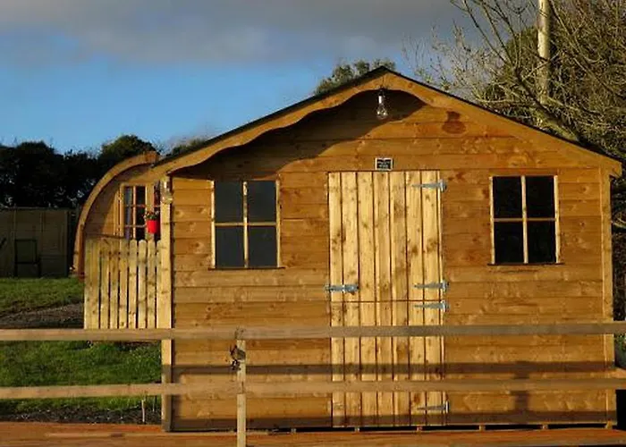Charming For Two Guests By River Shannon, Ireland