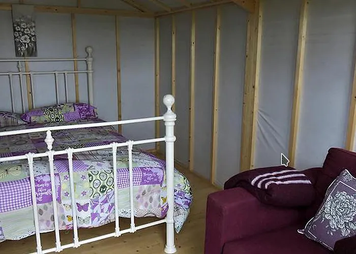 Charming For Two Guests By River Shannon, Ireland