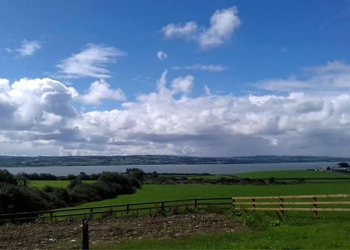 別荘 Charming For Two Guests By River Shannon, Ireland Effernan